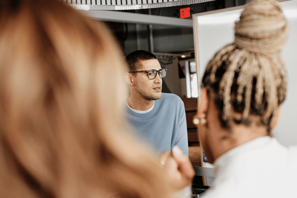 Close of employee in a group meeting